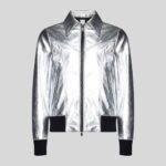 Silberne Herrenjacke aus Metallic-Leder mit Reißverschluss und Bündchen – freigestellte Frontansicht