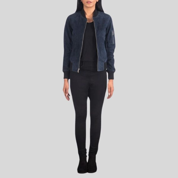Damen Bomberjacke Wildleder in Navyblau – Ganzkörperansicht mit geschlossenem Look