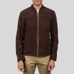 Vorderansicht vom Leder Mantel Herren Braun mit Knopfverschluss