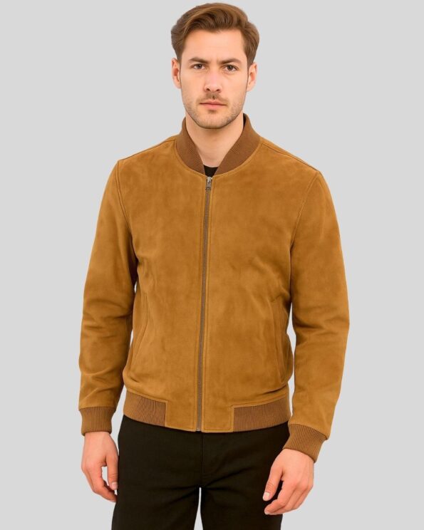 Camel Wildleder Bomberjacke Herren – Frontalansicht mit Reißverschluss und geripptem Kragen