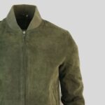 Nahaufnahme der Grüne Wildleder Bomberjacke Herren mit Stehkragen und Zipper