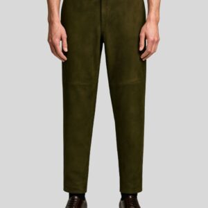 Herren Olivgrün Suede Hose aus hochwertigem Wildleder, elegante Vorderansicht mit klassischem Schnitt